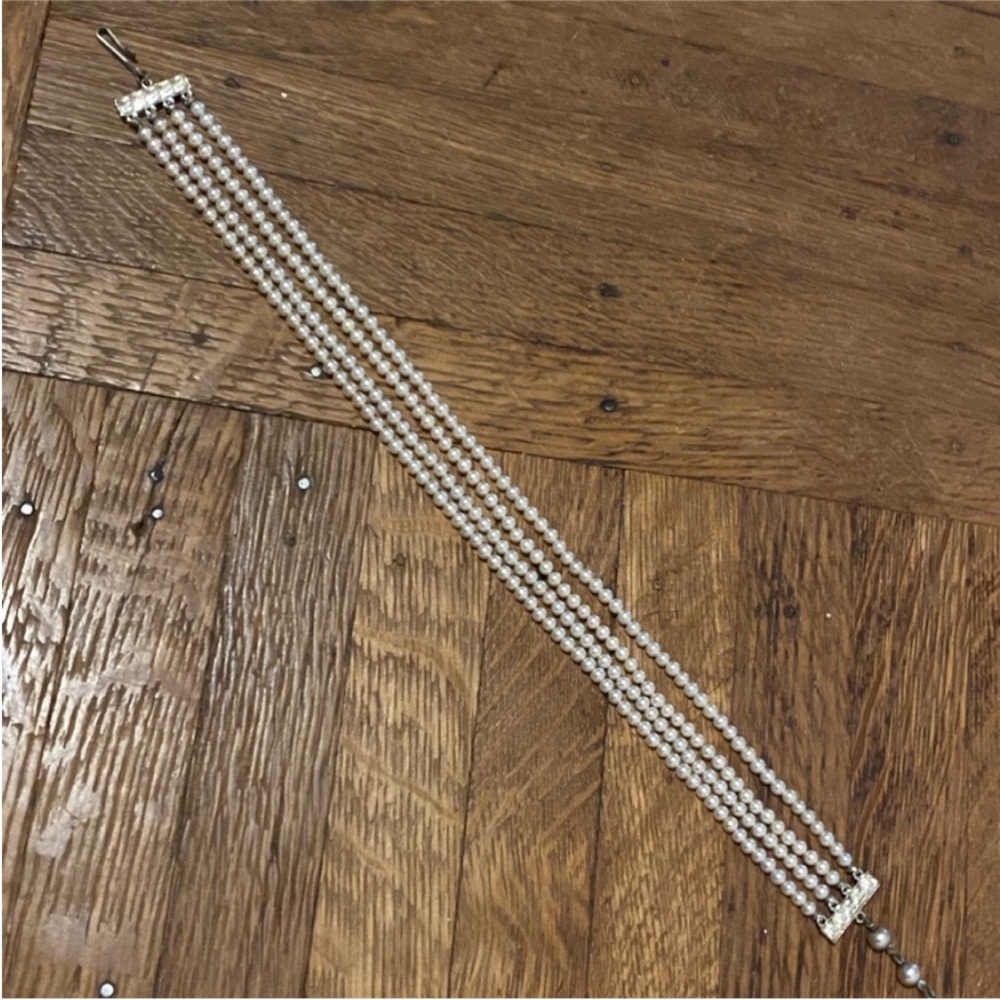 Vintage pearl necklace
